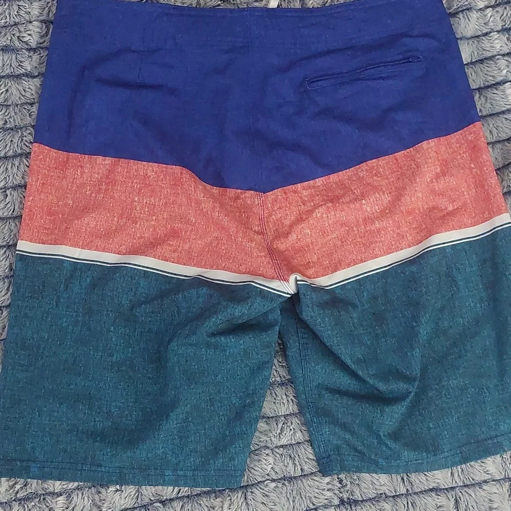 Old Navy dive into